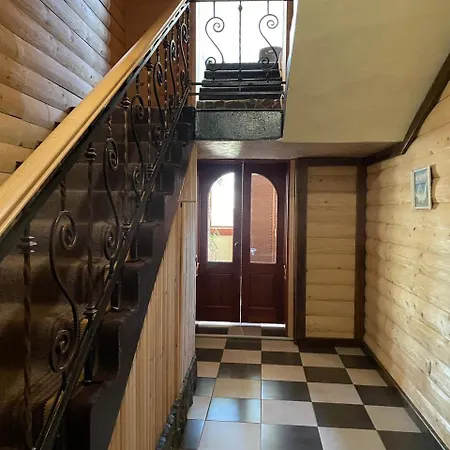 старе подвір'я