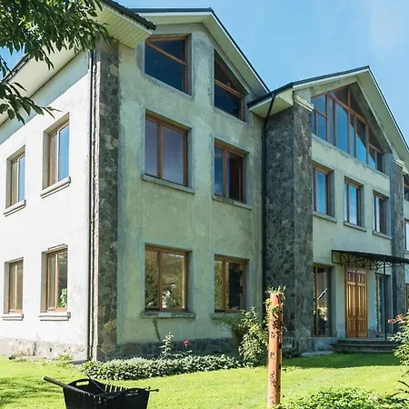 старе подвір'я 3* Werchowyna