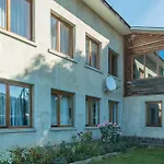 старе подвір'я Bed & Breakfast