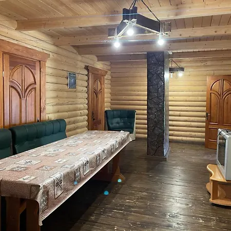 Bed & Breakfast старе подвір'я