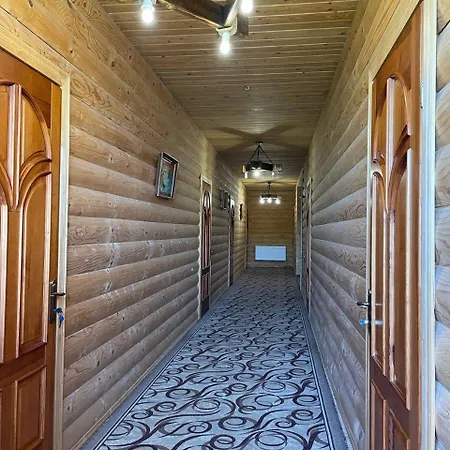 Panzió старе подвір'я
