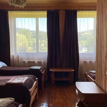 Bed & Breakfast старе подвір'я 3*