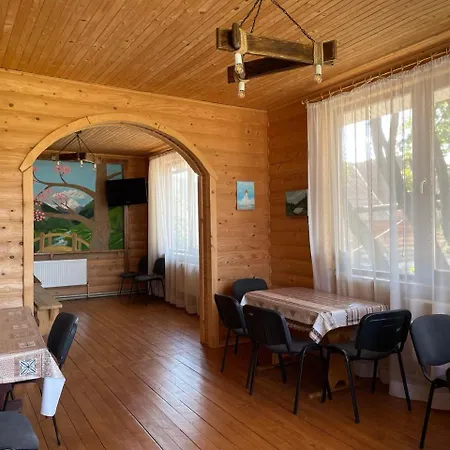 старе подвір'я Bed & Breakfast 3*