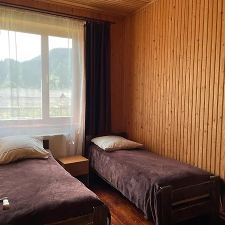 старе подвір'я Bed & Breakfast *