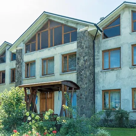 старе подвір'я 3* Verkhovyna