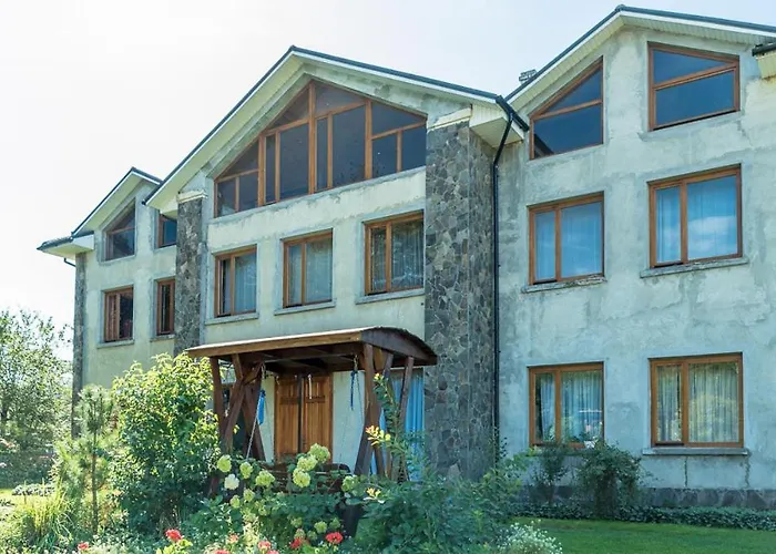 старе подвір'я 3* Verkhovyna